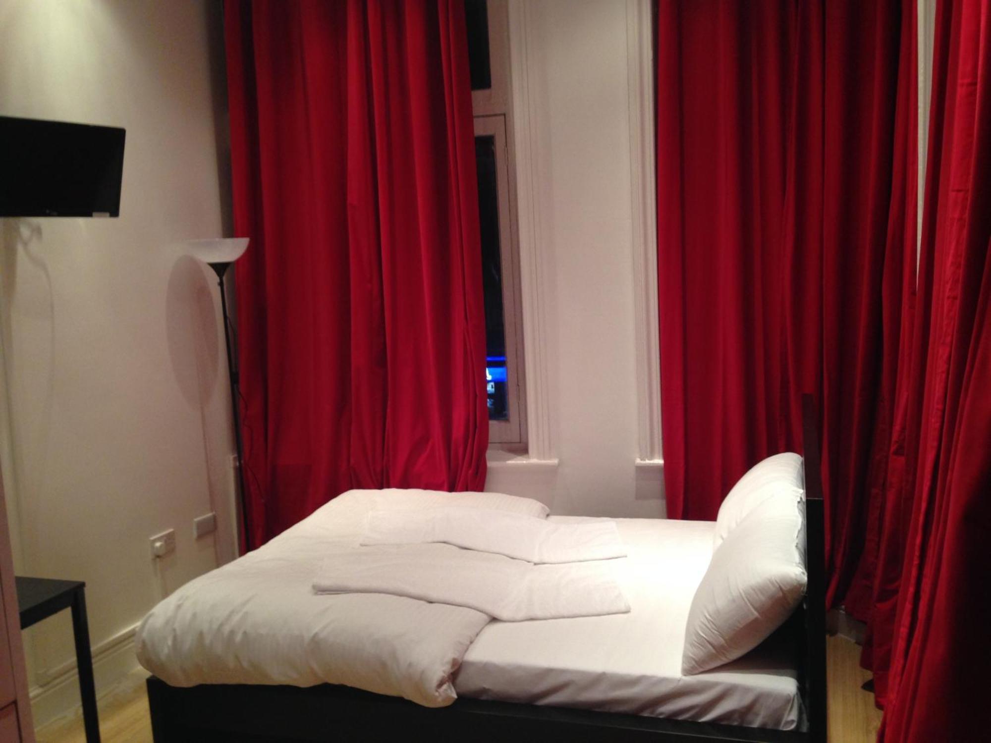 Hotel Duke Of Fife à Barking  Extérieur photo