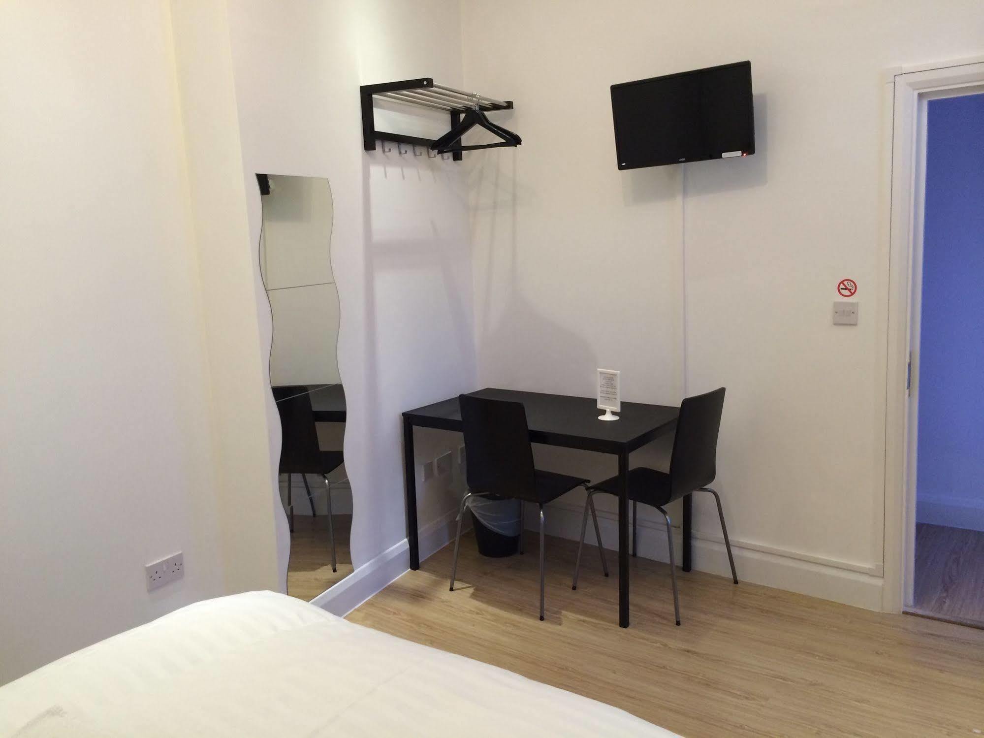 Hotel Duke Of Fife à Barking  Extérieur photo